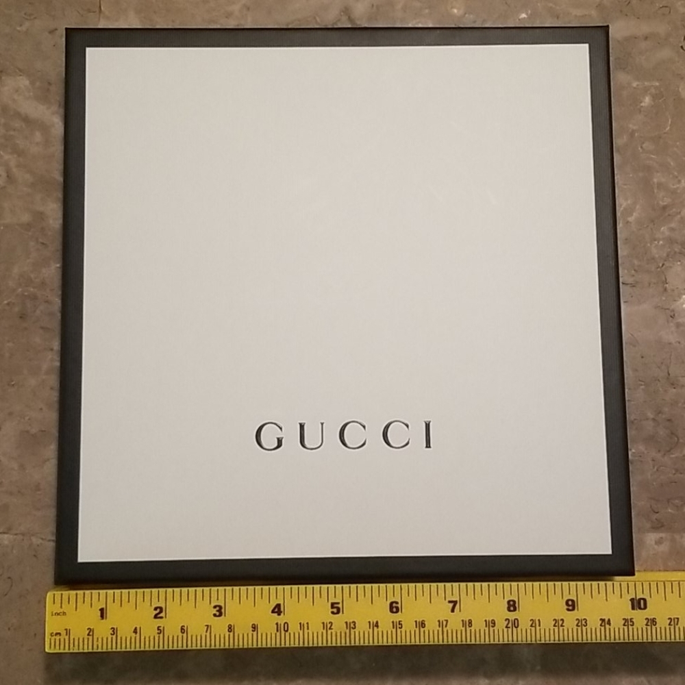 Authentic Gucci Gift Box - Picture 2 of 4